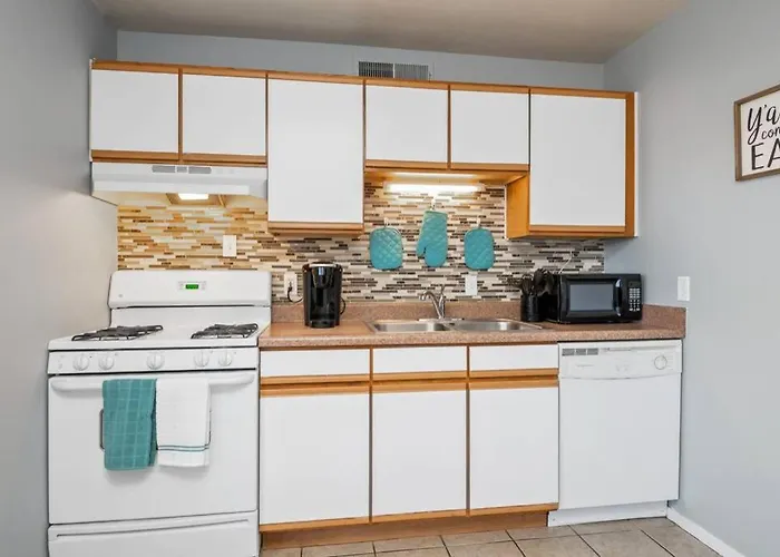 Сasa de vacaciones Sunset Foothills 2br/1ba Condo; Mins To Uofa,hiking,&food