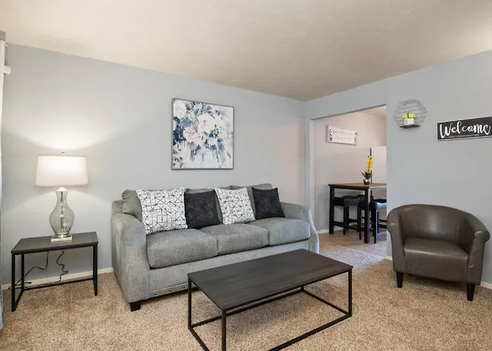 Sunset Foothills 2br/1ba Condo; Mins To Uofa,hiking,&food Сasa de vacaciones *