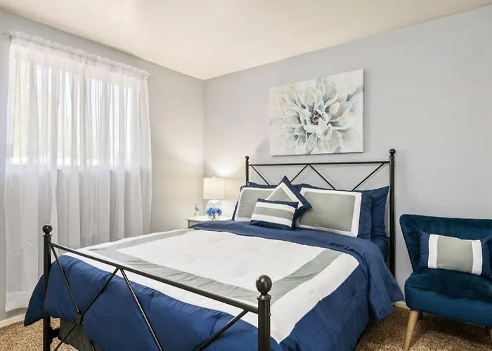 Sunset Foothills 2br/1ba Condo; Mins To Uofa,hiking,&food Сasa de vacaciones